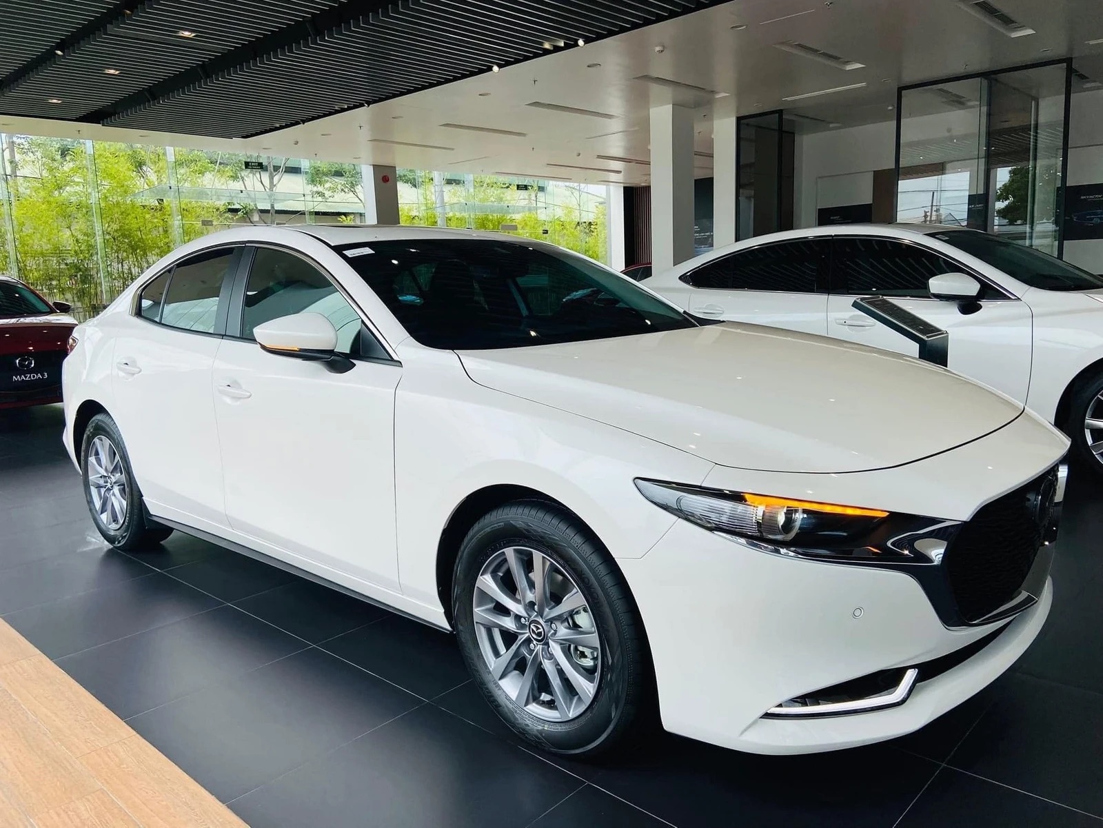 sedan C - Car360 - 17820252