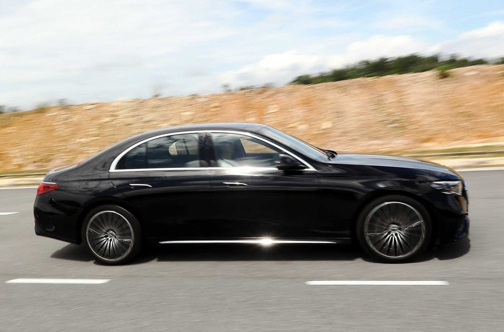mercedes-benz e 350e (2)-102306
