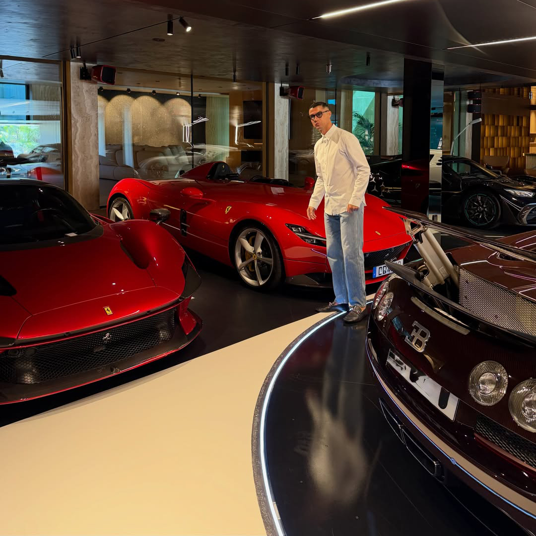 Ronaldo - Car360 - 5820252 Ronaldo - Car360 - 5820252