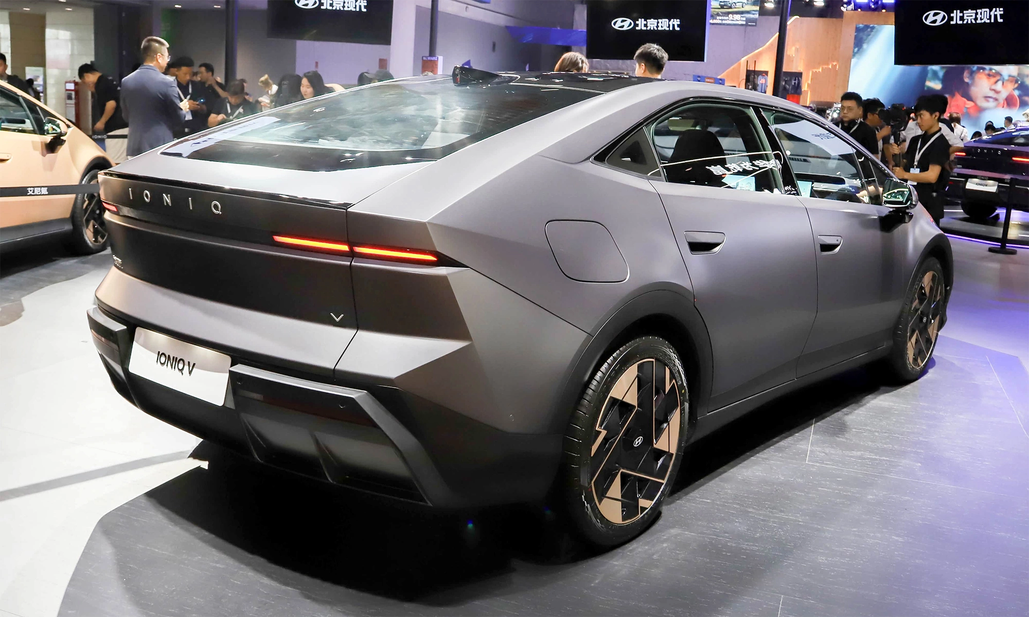 Hyundai-Ioniq-V-2027-2-6856-17-5044-5675-1787632476 (1)