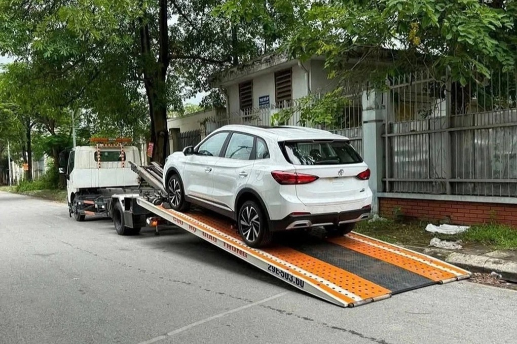 MG - Car360 - 12820253