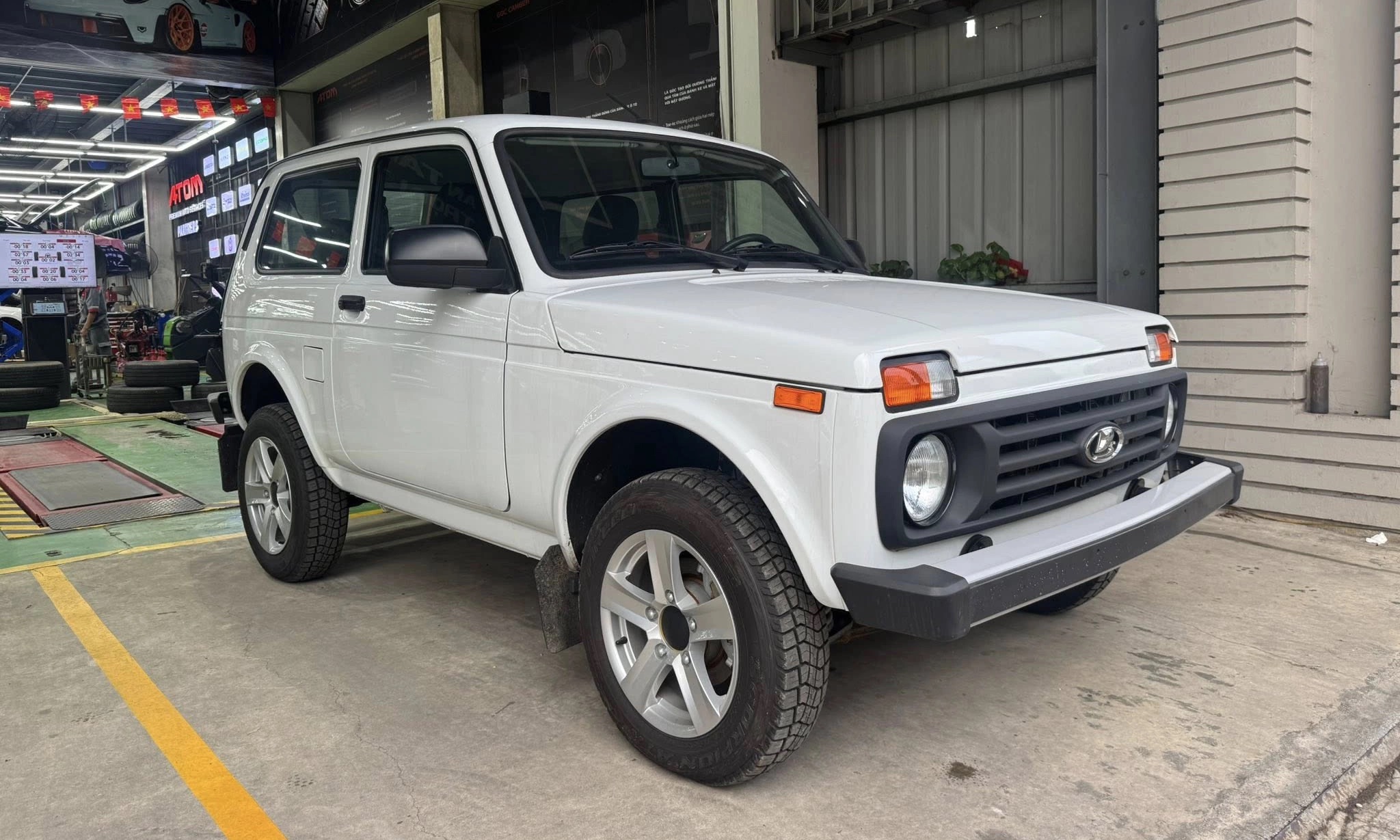 Lada VietNam - Car360 - 12620261