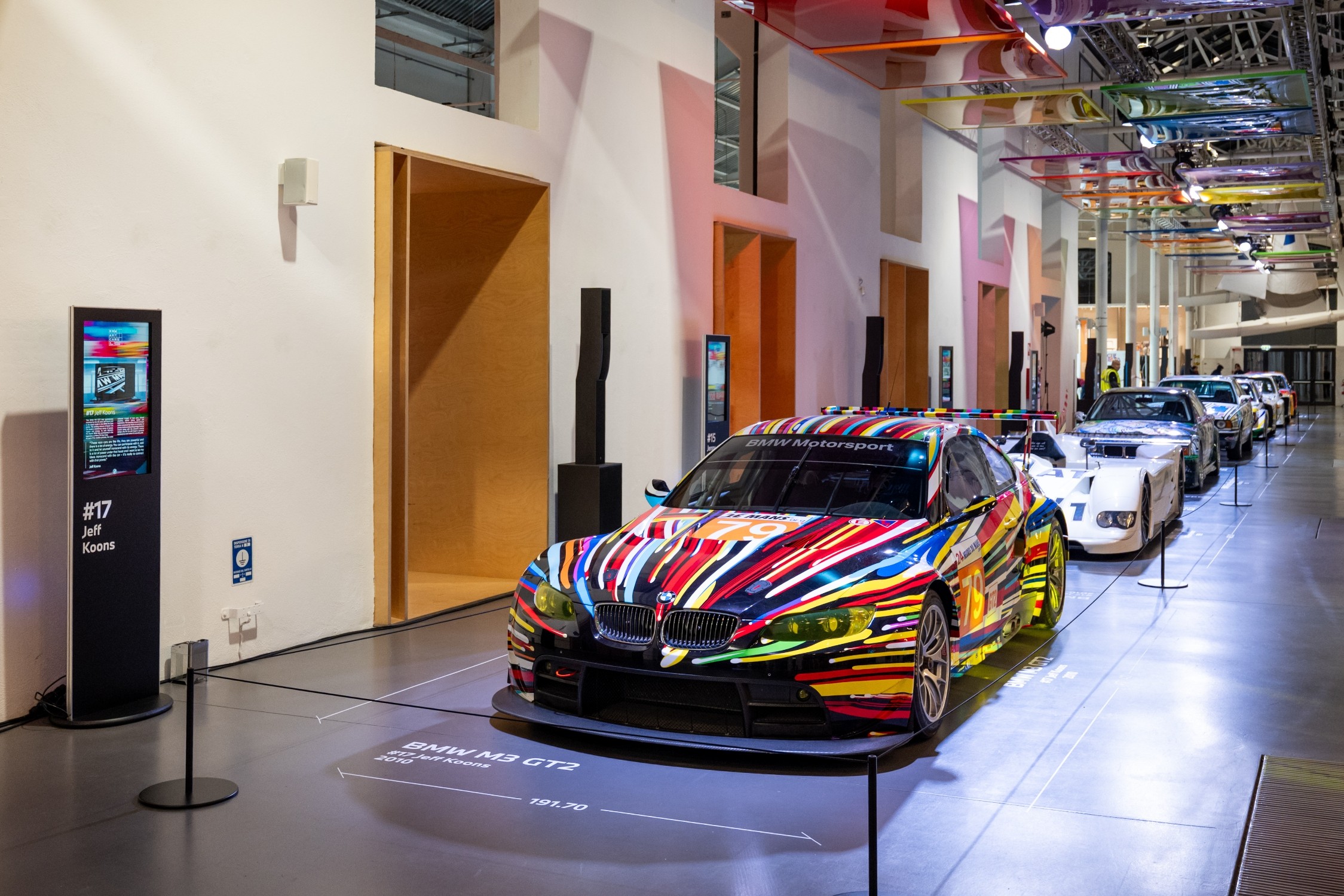 P90627082_lowRes_bmw-art-car-world-to P90627082_lowRes_bmw-art-car-world-to