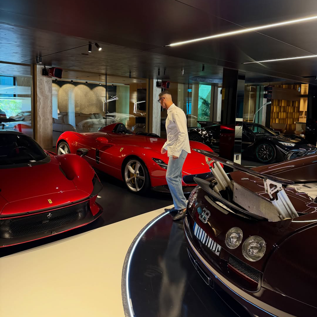 Ronaldo - Car360 - 5820253 Ronaldo - Car360 - 5820253