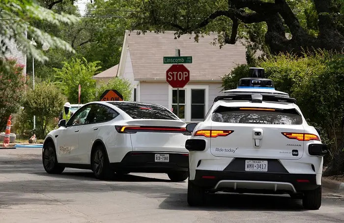 Robotaxi - Car360 - 26820251